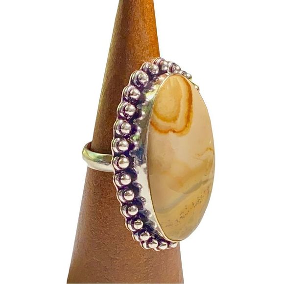 Natural Mookaite Gemstone in a Handcrafted 925 Stamped Ring (9.5) - Picture 2 of 10